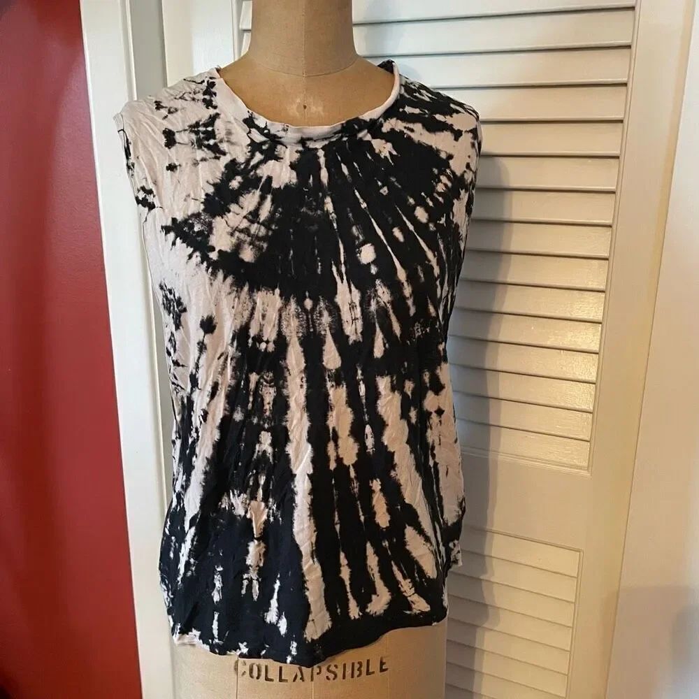 TRULY MADLY DEEPLY | black cream tie dye muscle tee S